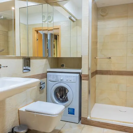 Novaaparts - Just In Center Rynek Krawiecka * ורוצלב