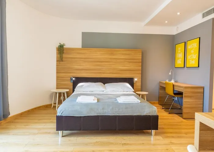 Novaaparts - Just In Center Rynek Krawiecka * Wrocław